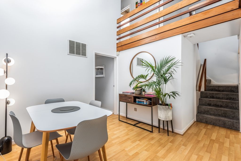 Property photo 2 of 14 888437 (3)