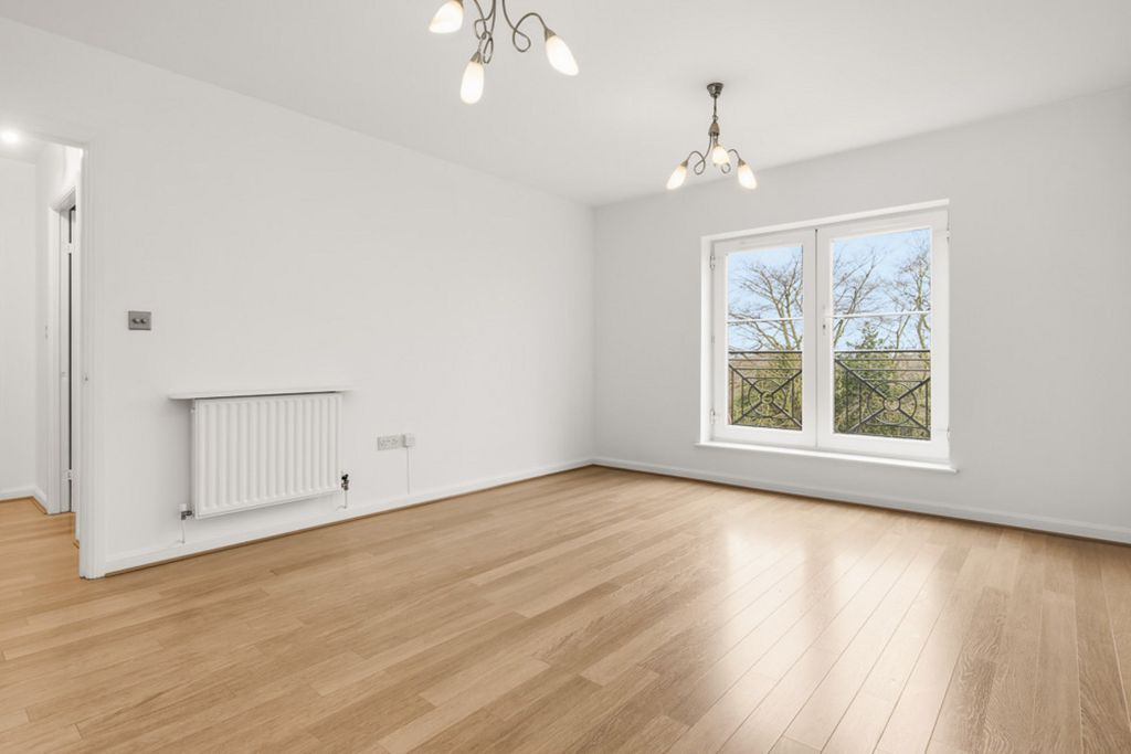 Property photo 2 of 27