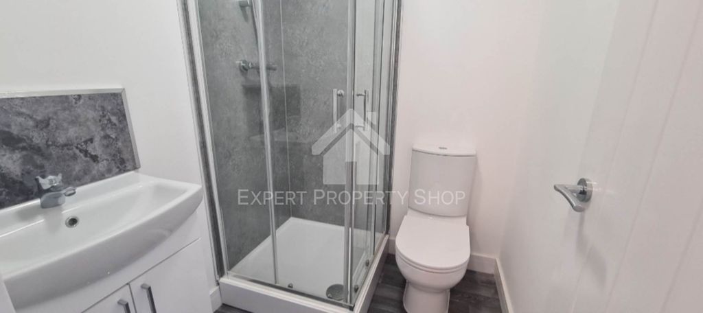 Property photo 1 of 3