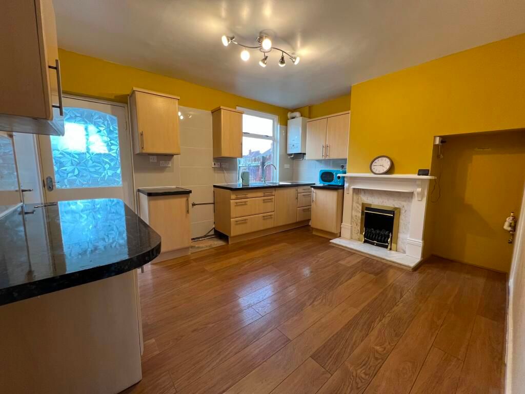 Property photo 2 of 23
