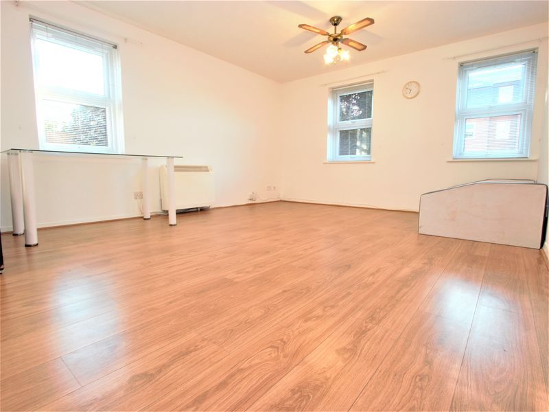 Property photo 3 of 8 Photo 3