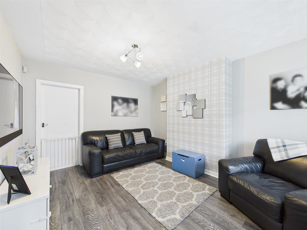 Property photo 3 of 18 Cam03782G0-Pr0230-Still016_Alt.Jpg