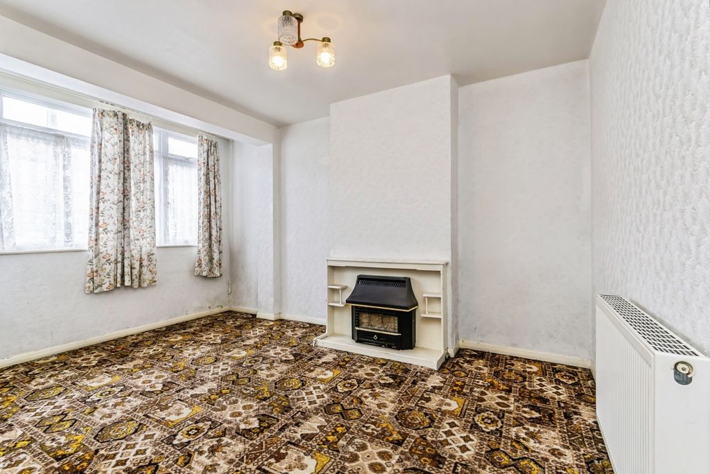 Property photo 2 of 17 Pbox-Img.Jpg