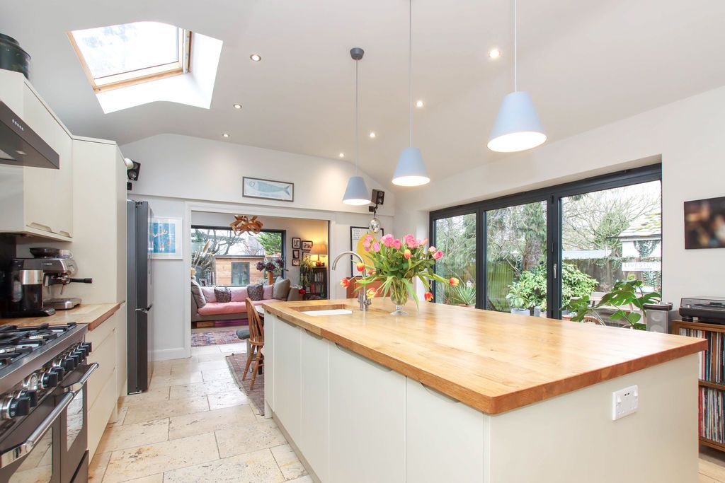 Property photo 2 of 24 Photo 3