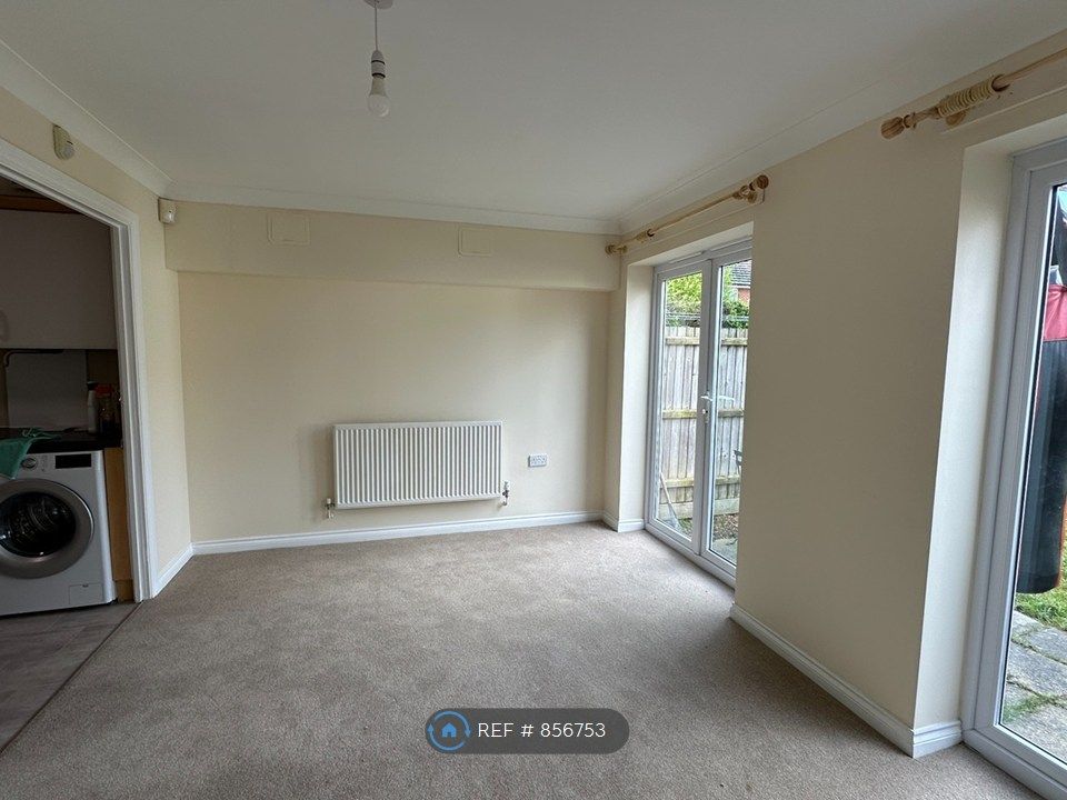 Property photo 3 of 15 Dining Room