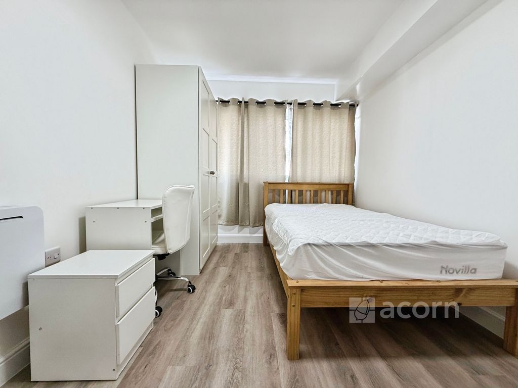 Property photo 3 of 8 3017E91E--4097-98...