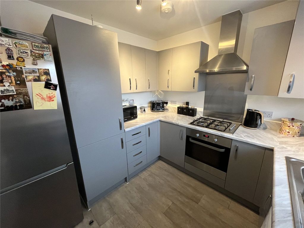 Property photo 3 of 12 Picture No. 10