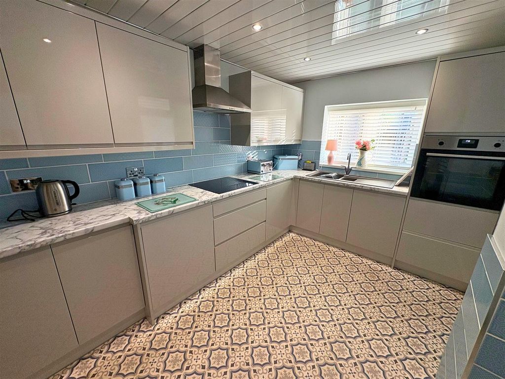 Property photo 1 of 25 Kitchen B (Edit).Jpg