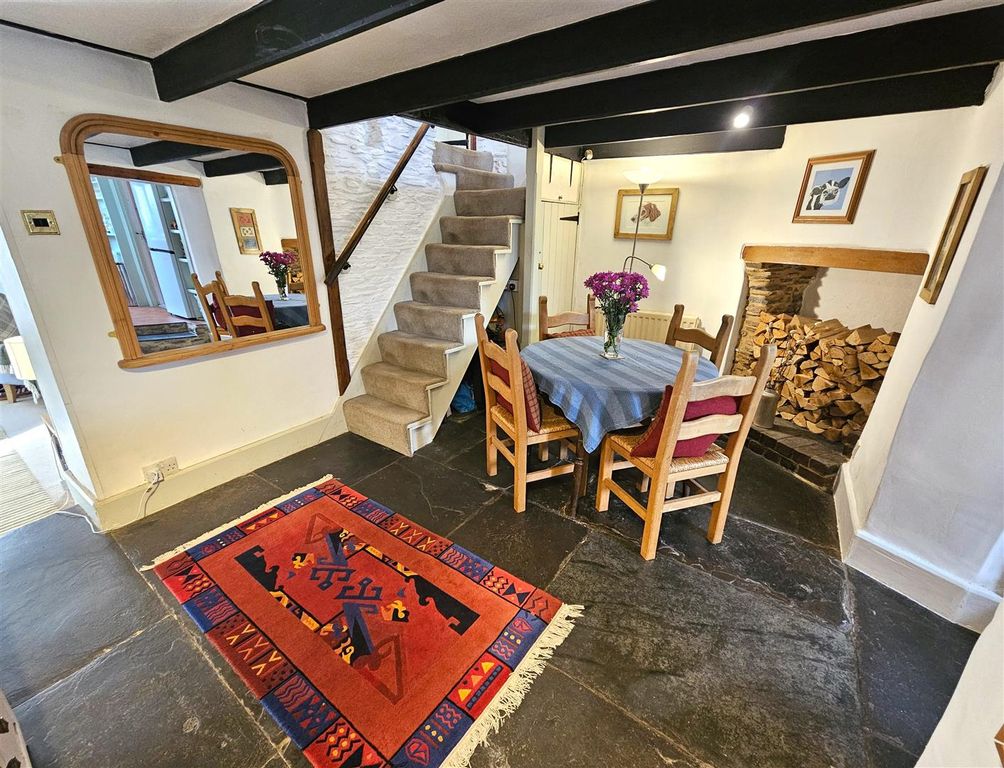 Property photo 3 of 20 Dining Room..Jpg