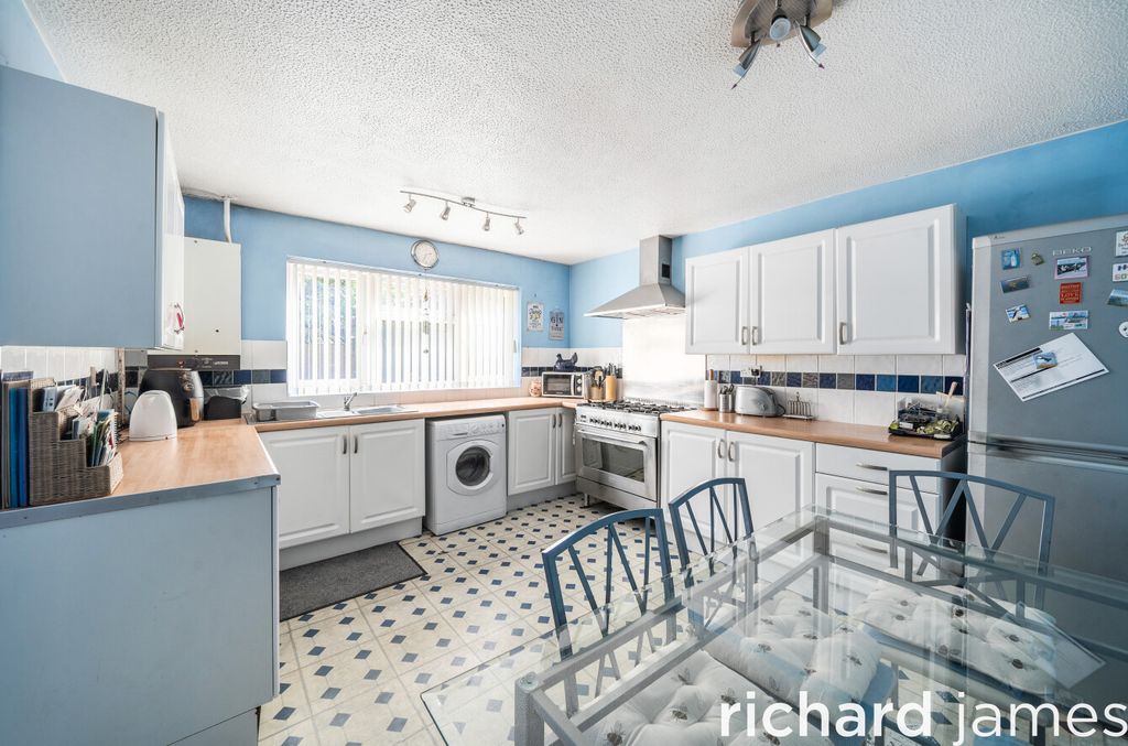 Property photo 2 of 20 8d05B37749E644d5A98c36704F9A2De6