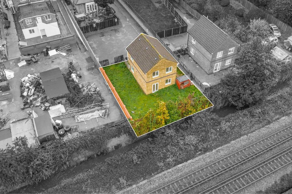 Property photo 3 of 9