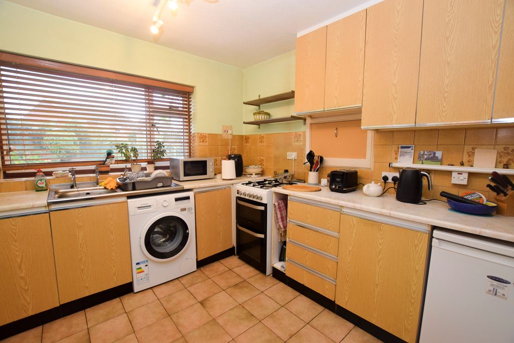Property photo 3 of 14