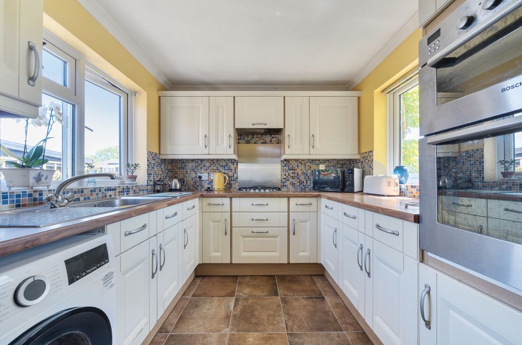 Property photo 3 of 12 1326247-15-6877d9...