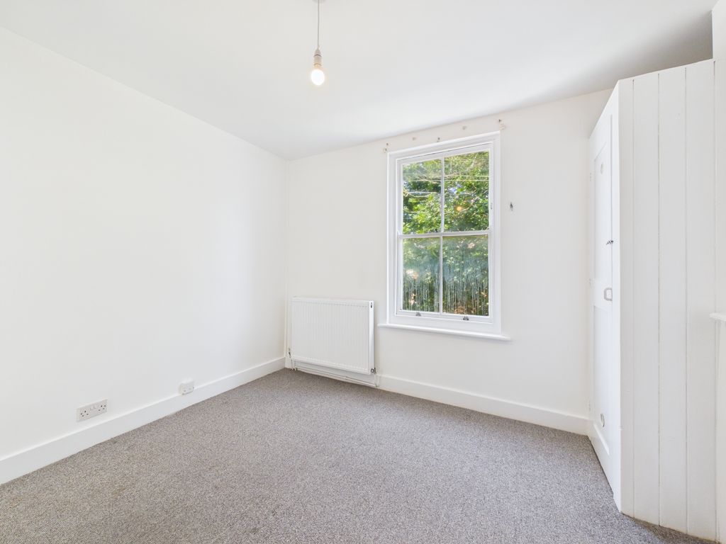 Property photo 3 of 6 Cam03519G0-Pr0568-Still008