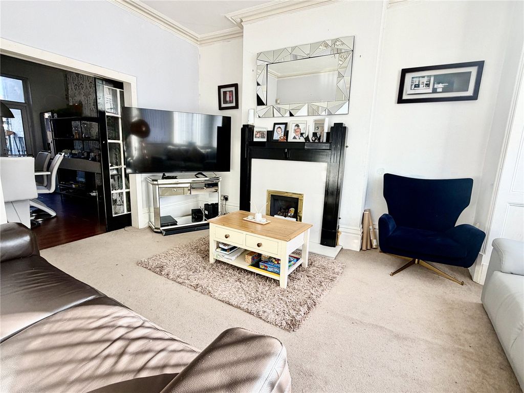 Property photo 3 of 14 Picture No. 04