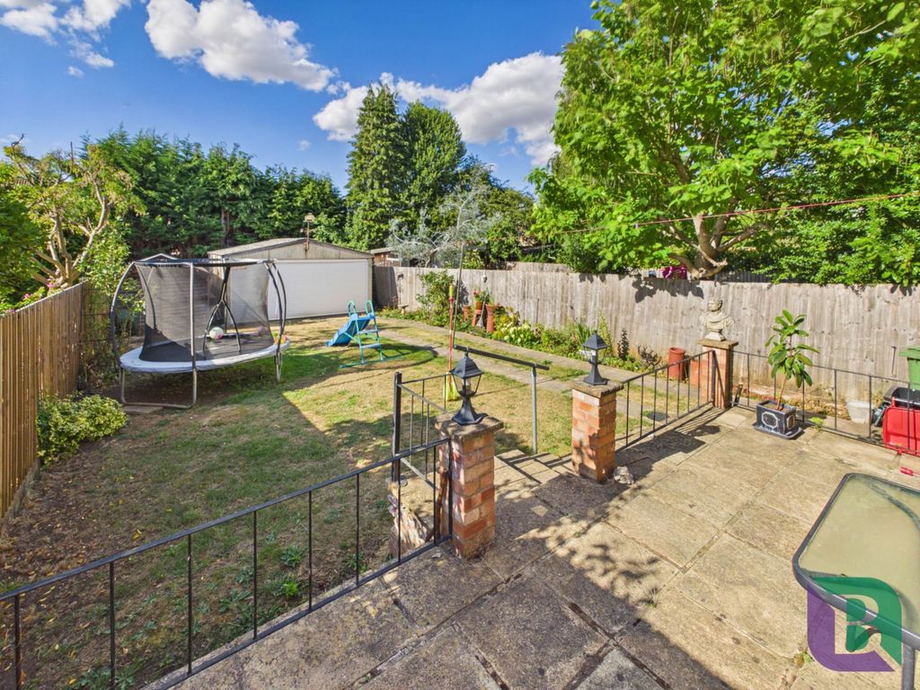 Property photo 2 of 13
