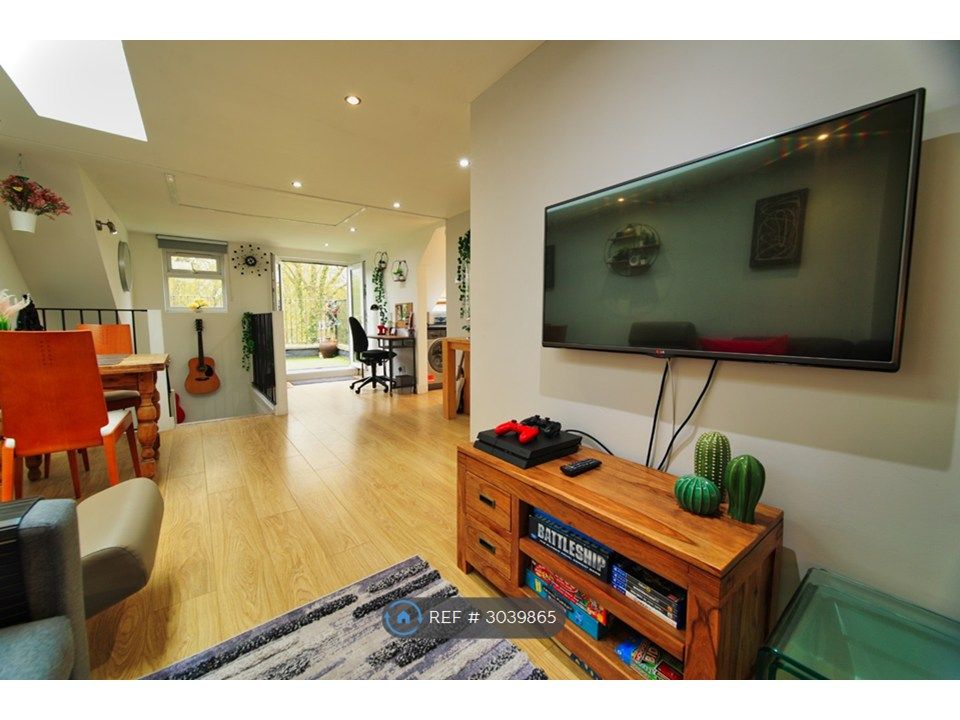 Property photo 3 of 17 Living Area