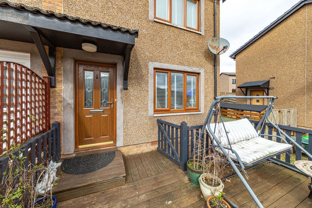 Property photo 2 of 20 Front Door &amp; Decking