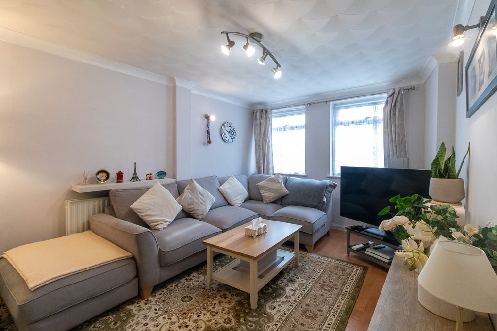 Property photo 2 of 15