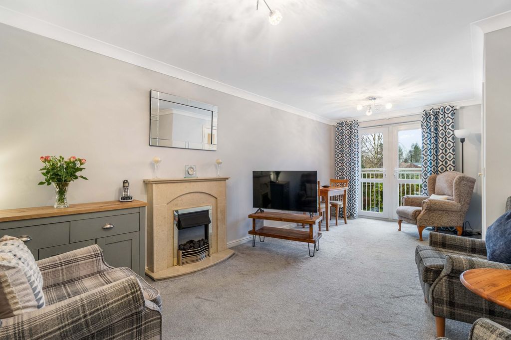 Property photo 2 of 20