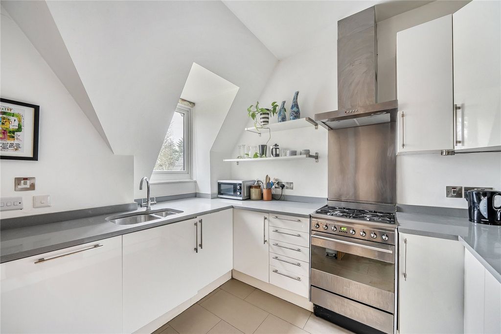 Property photo 3 of 14 Picture No. 14