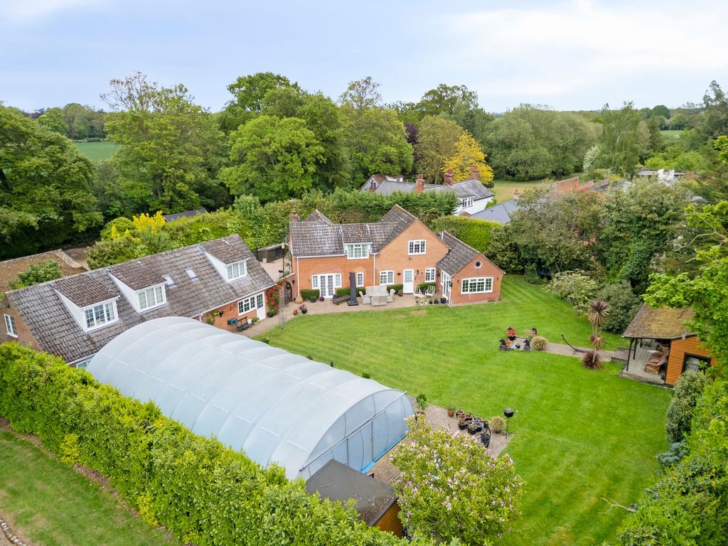 Property photo 1 of 32