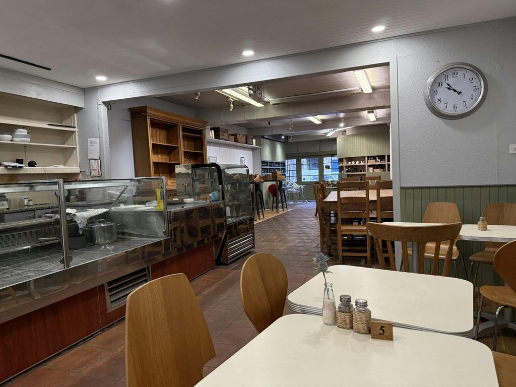 Property photo 3 of 6 Image 3