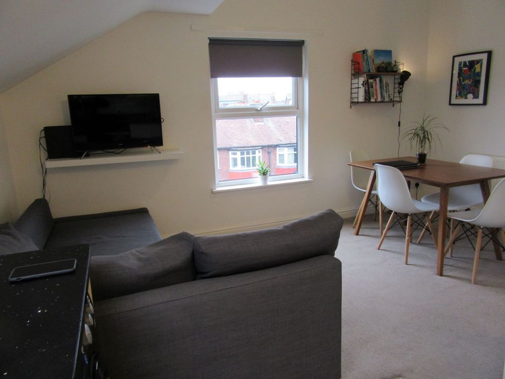 Property photo 3 of 7 Open Plan Living Area