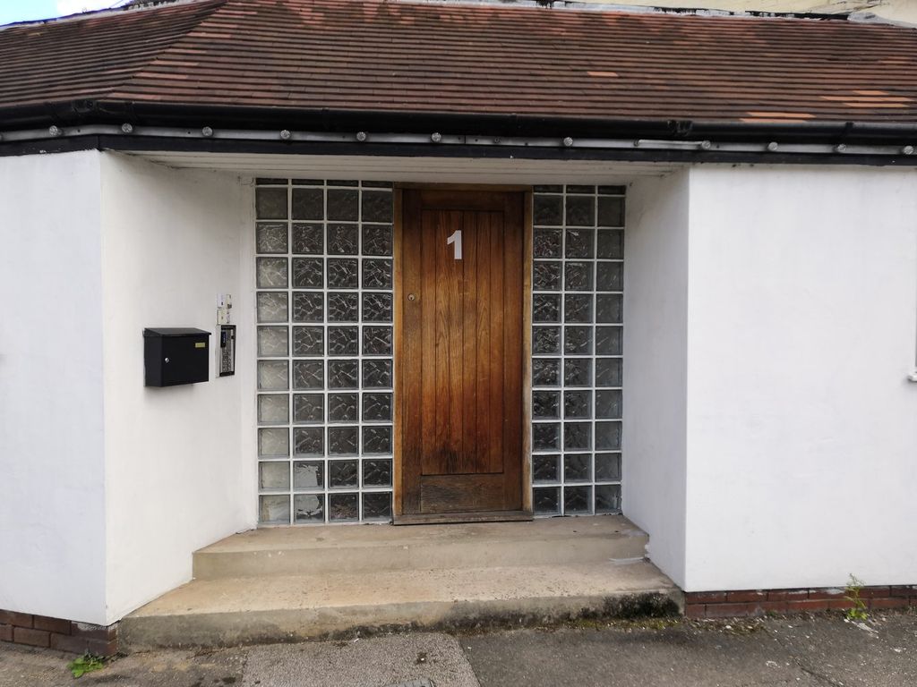 Property photo 1 of 4