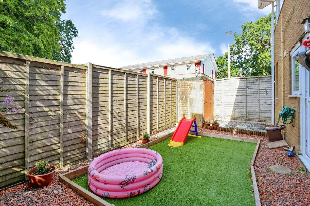 Property photo 1 of 16 Garden