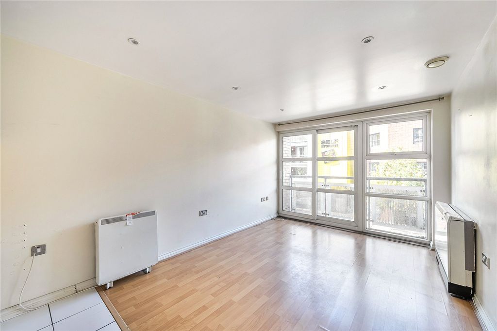 Property photo 2 of 11 Picture No. 03