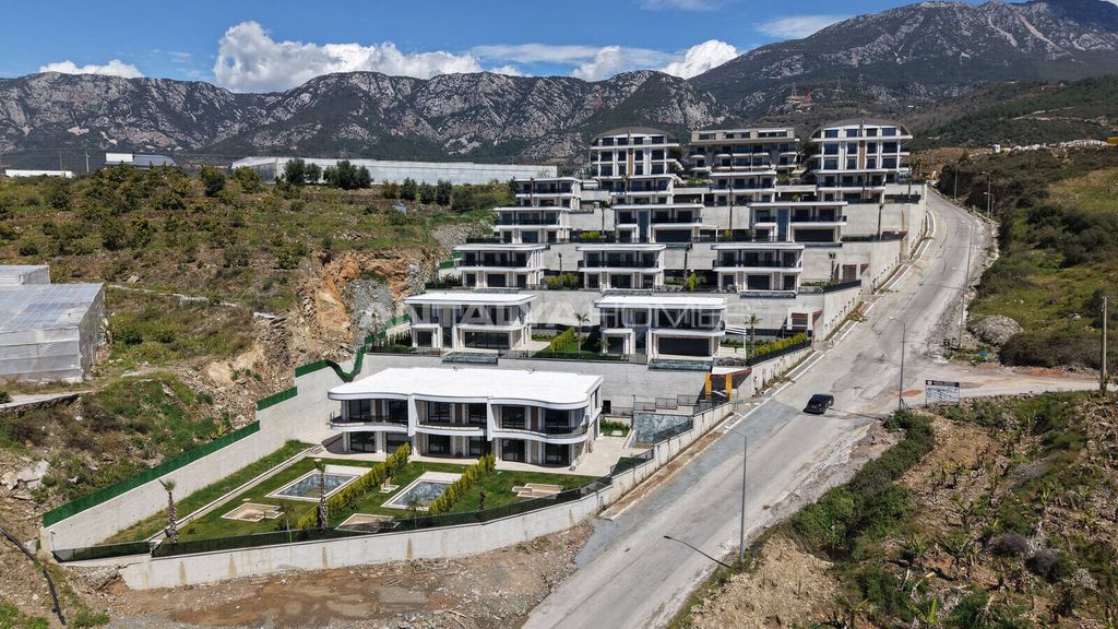 Property photo 2 of 30