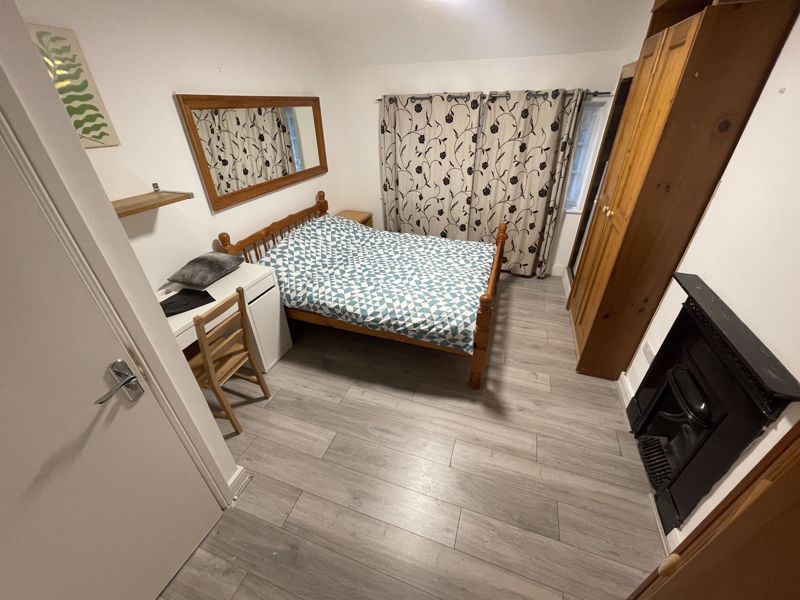 Property photo 2 of 5 Photo 5