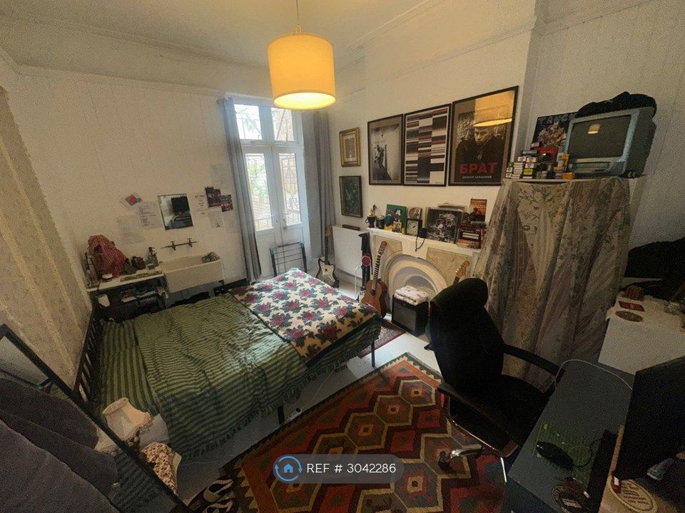 Property photo 3 of 12