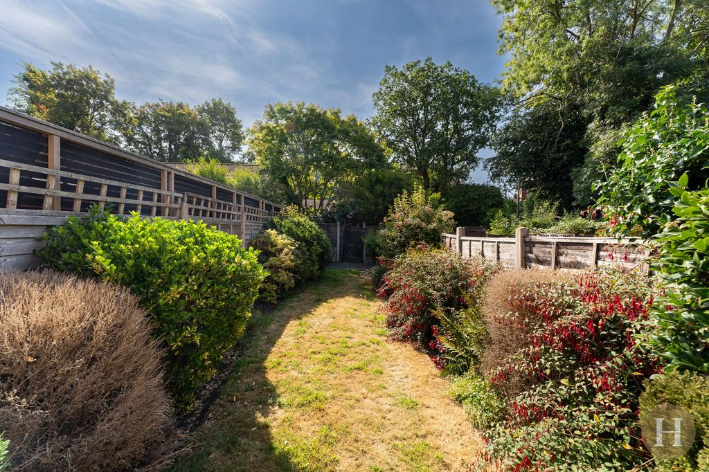 Property photo 3 of 19