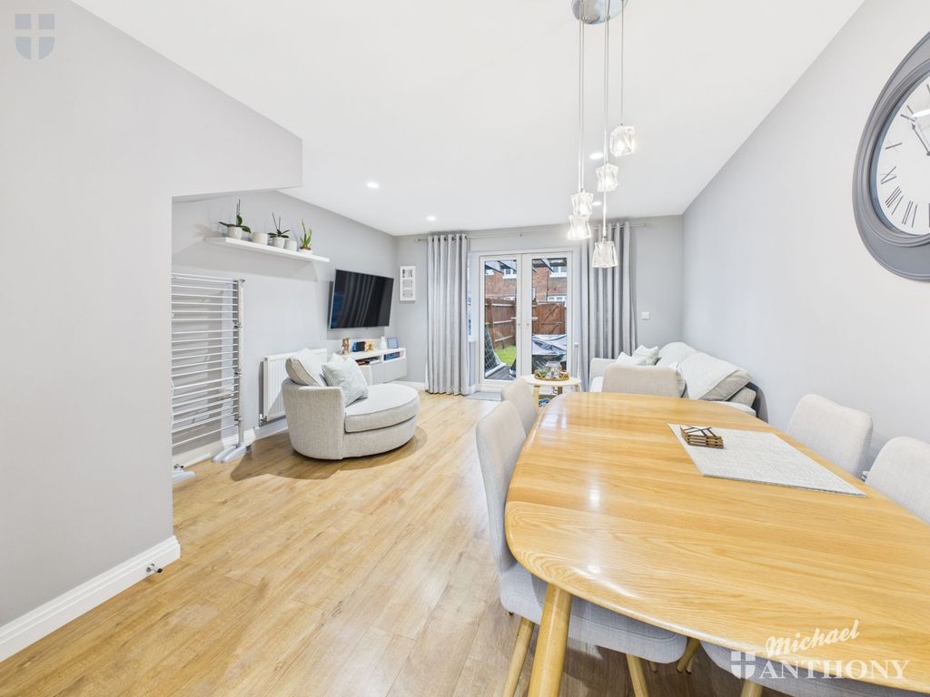 Property photo 2 of 13 4F235587F1d844A6Aa0A28d6311Cebbd_80_Cam03852G0-Pr0521-Still006