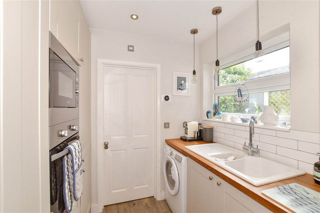 Property photo 3 of 13 Kitchen