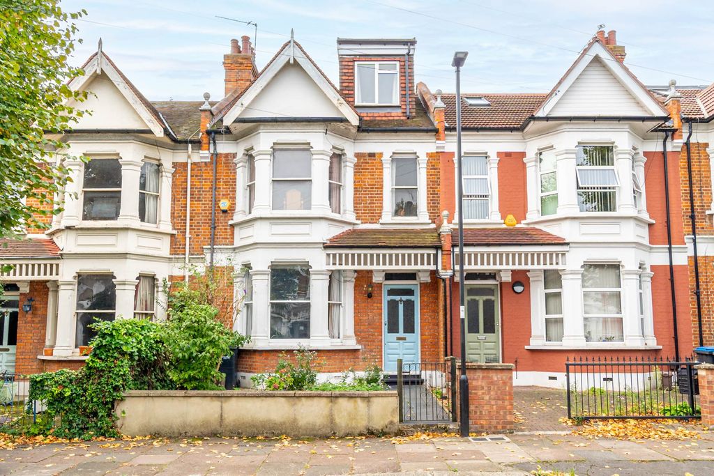 Property photo 1 of 17