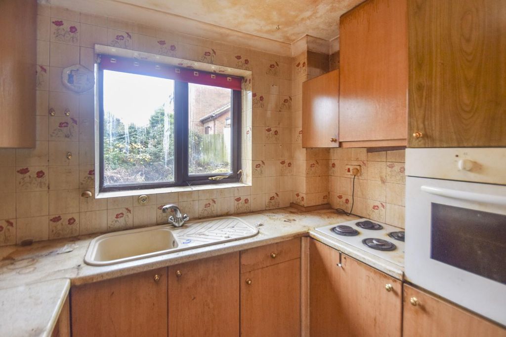 Property photo 3 of 9 1744381_20251201015559.Jpg