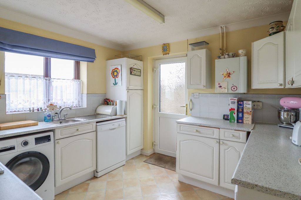 Property photo 3 of 14 4879754