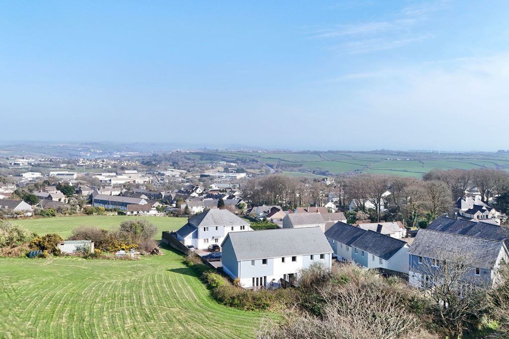 Property photo 2 of 16