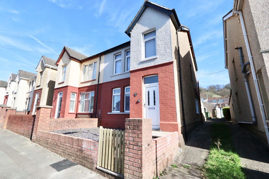 Property photo 1 of 23