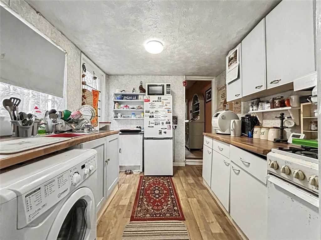 Property photo 2 of 12 Picture No. 13