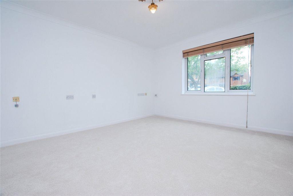 Property photo 3 of 9 Picture No. 18
