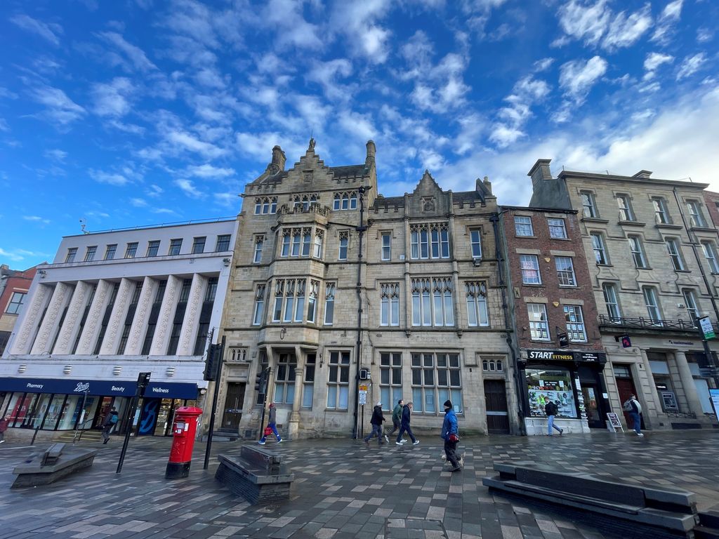 Property photo 1 of 1