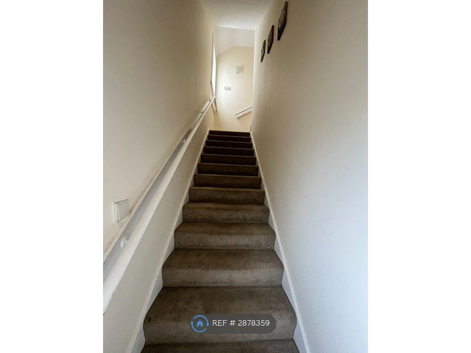 Property photo 3 of 22 Hallway