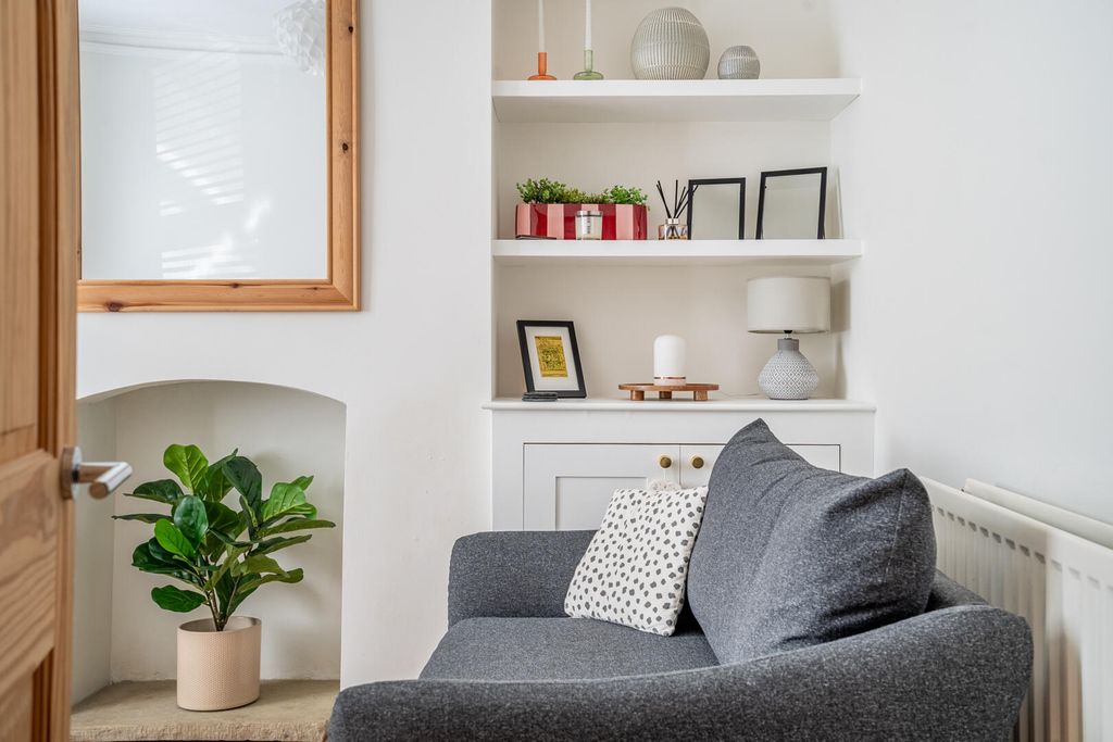 Property photo 3 of 16 Living Room