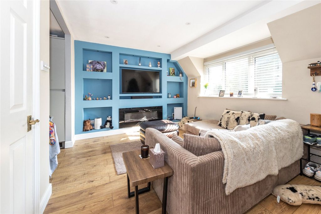 Property photo 2 of 15 Picture No. 05