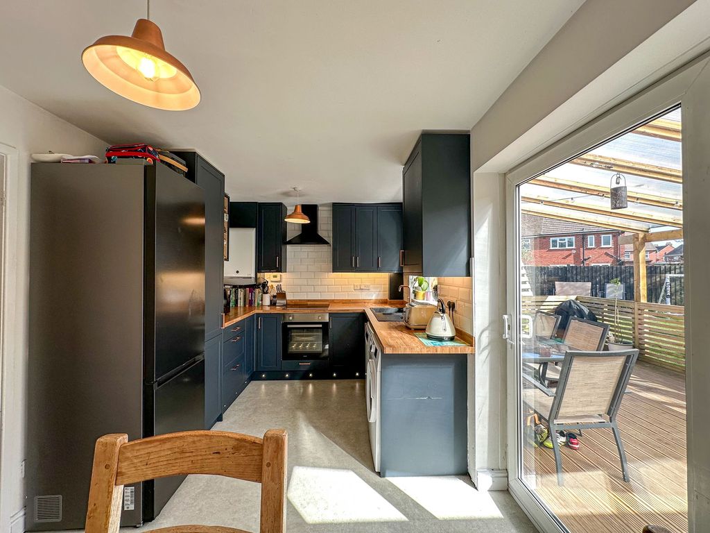 Property photo 3 of 21