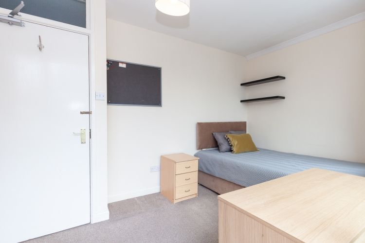 Property photo 2 of 11 248304